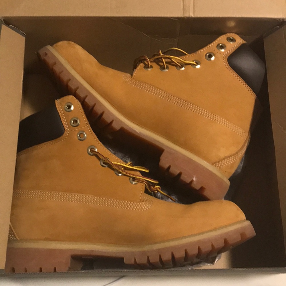 Timberland boots wheat color double sole size 9.5